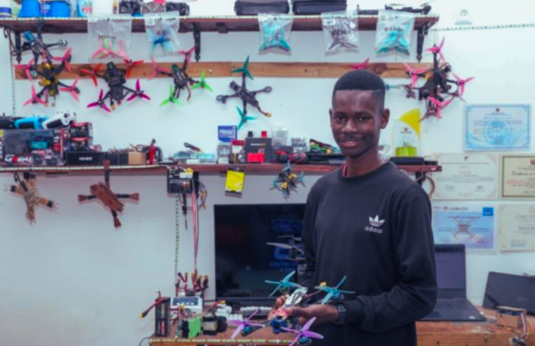 Estudante Moçambicano Cria Drone Para Levar Medicamentos a Zonas Remotas