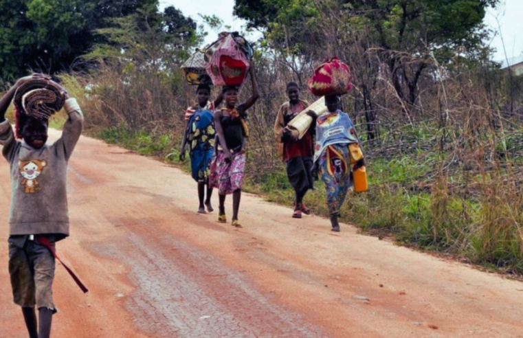 Mais de 600 Mil Pessoas Continuam Deslocadas em Moçambique Devido ao Clima e Conflitos