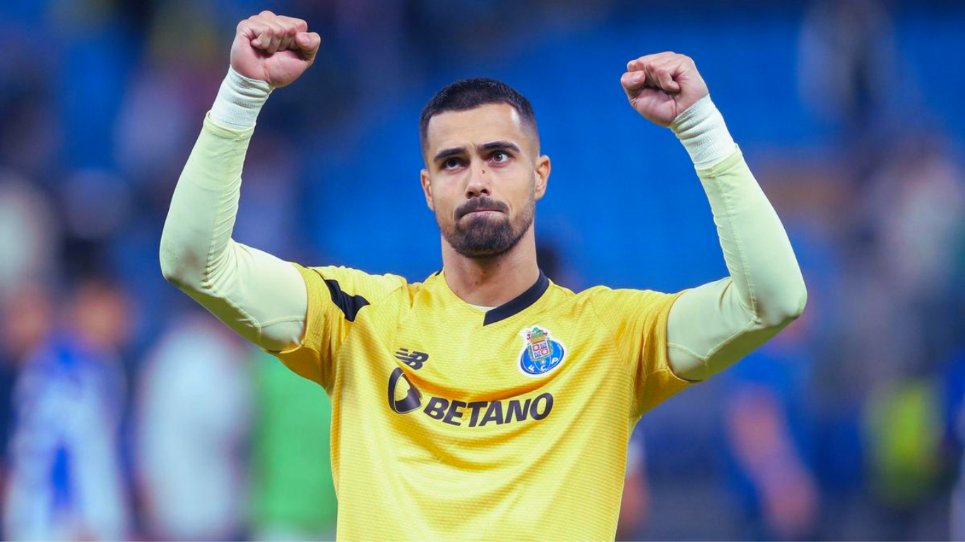 Diogo Costa Trava Goleadas no FC Porto mas Futuro Permanece Incerto no Mercado